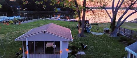 المنطقة المحيطة بالمنشأة