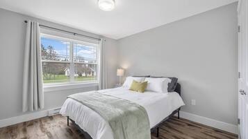 4 chambres, bureau, lit de bébé portatif, accès au Wi-Fi (inclus)