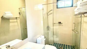 Chambre Deluxe, vue parc | Salle de bain