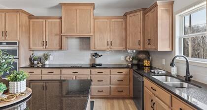 Living Relaxed - Brand New Home - Lake Property - Backs Up To Mammoth Cave Land