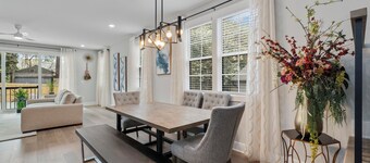 4 Min To North Hills, Walk to Shop, Dine, Home Gym