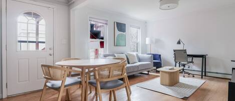 Fernseher, Stereoanlage