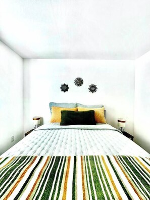 1 slaapkamer, een bureau, een strijkplank/strijkijzer, gratis wifi