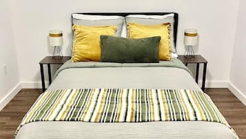 1 quarto, escrivaninha, Wi-Fi, roupa de cama
