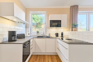 Fridge, microwave, oven, stovetop