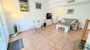 TV - Ref MILTON by Palmes d Or Properties (Cannes)
