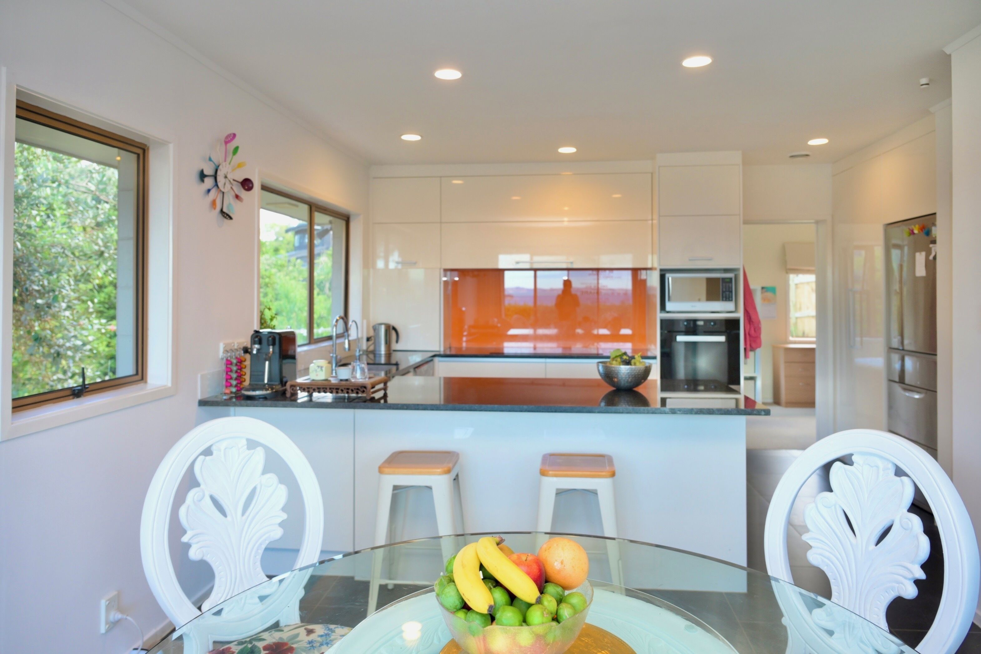 Kylsk åp, mikrovågsugn, ugn och diskmaskin