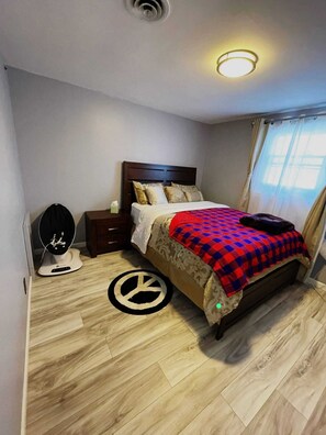 2 chambres, fer et planche à repasser, Wi-Fi, draps fournis