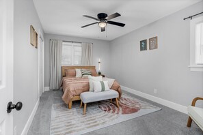 3 habitaciones, escritorio, wifi gratis y ropa de cama 