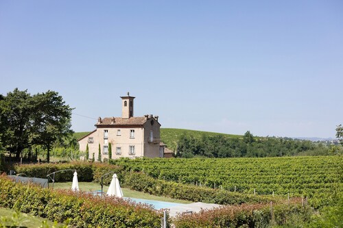 Villa 'Ca' D'Ros Pool and Sauna' with Mountain View, Private Pool and Wi-Fi