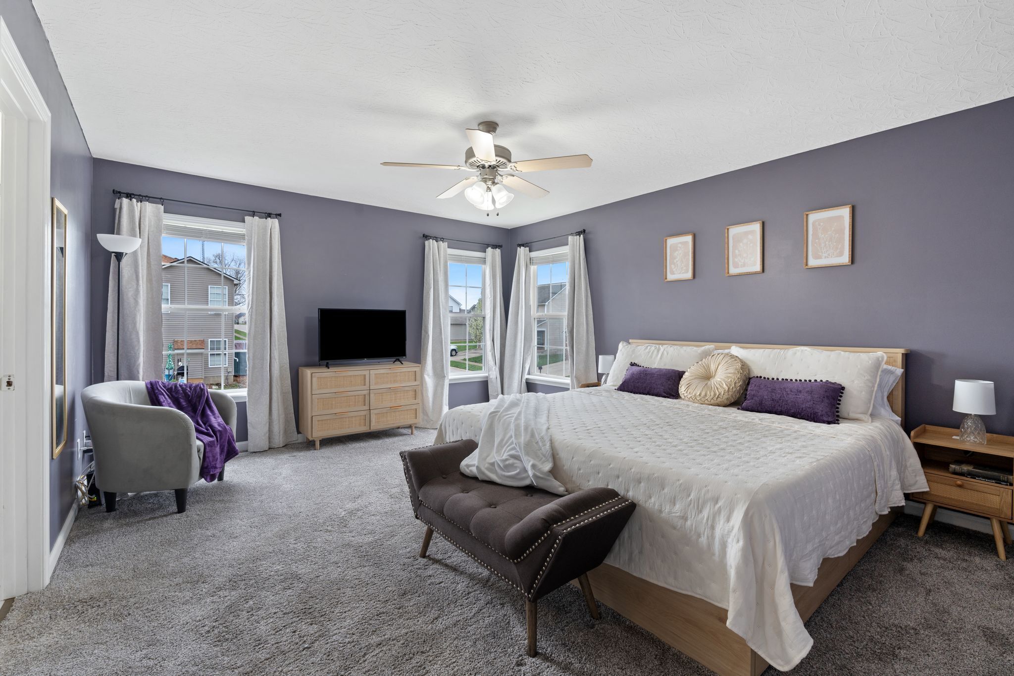 3 slaapkamers, een bureau, een strijkplank/strijkijzer, gratis wifi