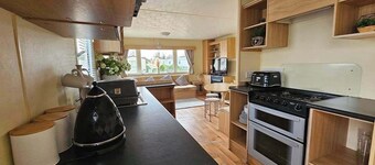 Caravan Meg 3 bed robin holiday