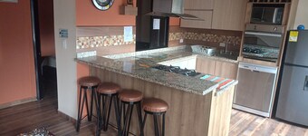 Charming 2-bedroom apartment in lovely Dosquebradas with WiFi