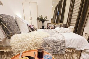 Strygejern/strygebræt, Wi-Fi, sengetøj