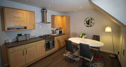 Beautifully Refurbished Large 3 Bed Terrace