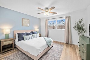 4 bedrooms, desk, iron/ironing board, travel cot