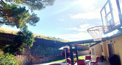 Hilltop Ranch Escape Luxury Views, Serene Setting