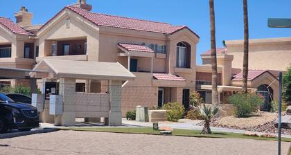 Cozy 1-bedroom condo short walk to the beach in Lake Havasu City
