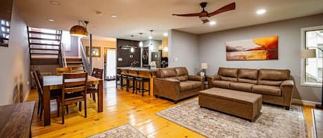 Televisie en een open haard