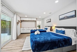 5 habitaciones, tabla de planchar con plancha, cuna de viaje y wifi