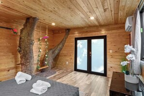 6 habitaciones, tabla de planchar con plancha, cuna de viaje y wifi