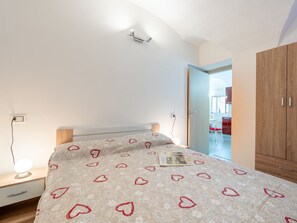 2 bedrooms, internet