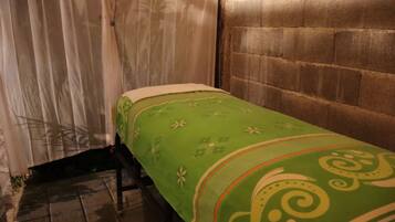 Body scrubs, facials, reflexology, 1 treatment room, massages