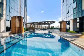 Pool - Spacious Modern Apartment with Pool & Gym Access (Southbank)