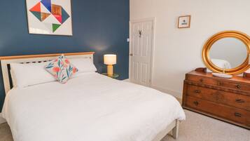 2 bedrooms, individually decorated, individually furnished, free WiFi