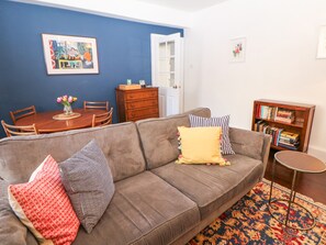 Living area - 1A Market Street (Buxton)