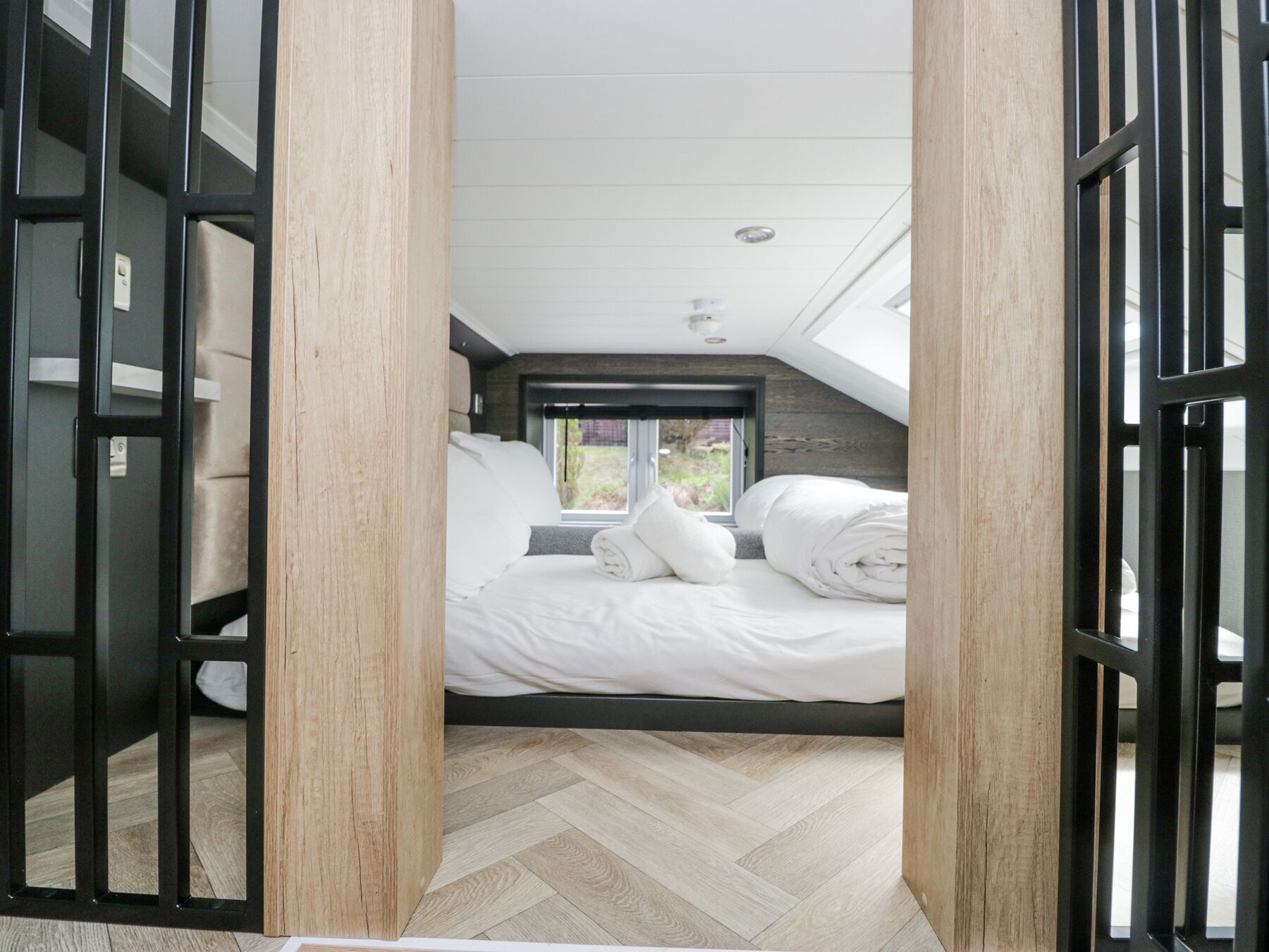 2 bedrooms, individually decorated, individually furnished, free WiFi