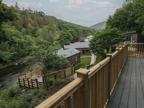 Cottage | Property grounds - Hodge Luxury Pod (Keswick)