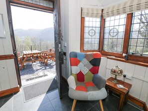 Living area - Bwthyn y Coediwr (Blaenau Ffestiniog)