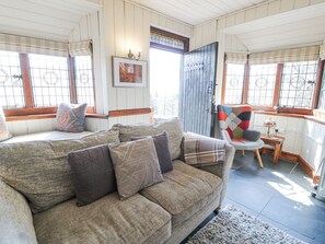 Living area - Bwthyn y Coediwr (Blaenau Ffestiniog)