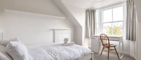 2 bedrooms, iron/ironing board, WiFi (free), bed sheets