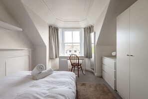 2 chambres, fer et planche Ă repasser, Wi-Fi gratuit, draps fournis