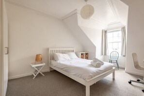 2 bedrooms, iron/ironing board, free WiFi, bed sheets - Dempster Terrace (No 11A) (St Andrews)