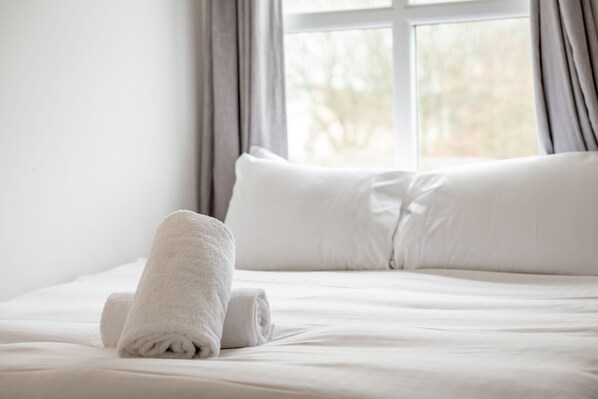 3 habitaciones, tabla de planchar con plancha y wifi gratis 