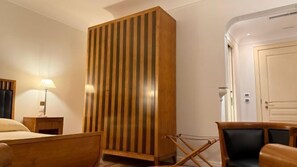 In-room safe, desk, free WiFi - Hotel Certosa  (Padula)