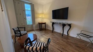 Coffres-forts dans les chambres, Wi-Fi gratuit