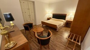 In-room safe, desk, free WiFi - Hotel Certosa  (Padula)