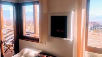 Smart TV y chimenea