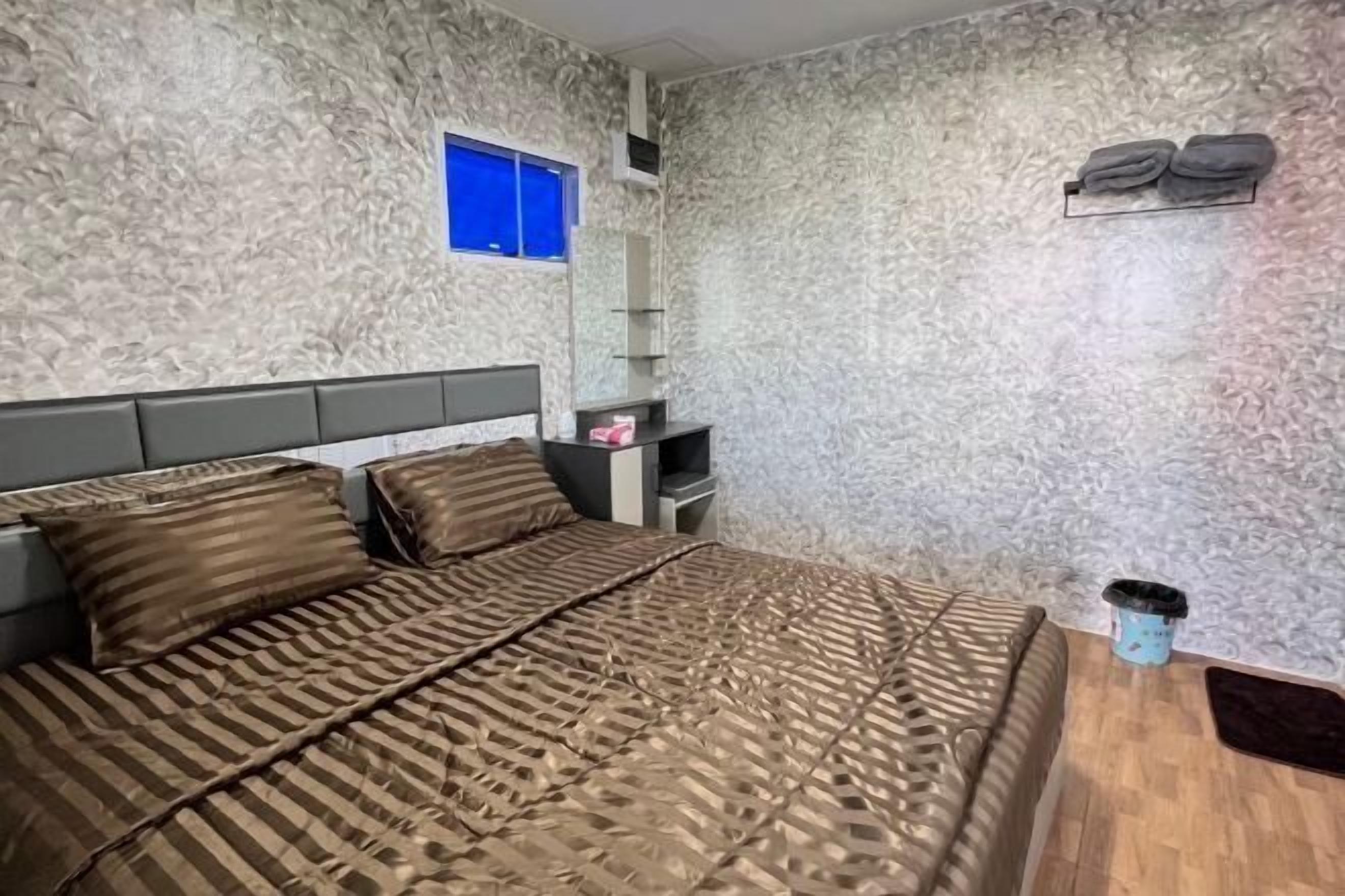 5 habitaciones, wifi gratis y ropa de cama 