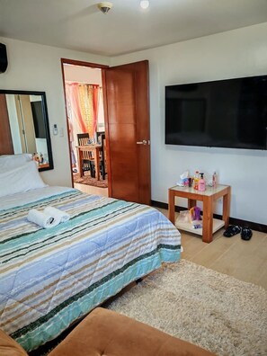 2 bedrooms, iron/ironing board, WiFi, bed sheets