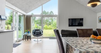 "Sunna" - 1.2km from the sea by Interhome
