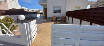 Superb 2 bedroom villa - sleeps 4, with private pool, in charming Pernera