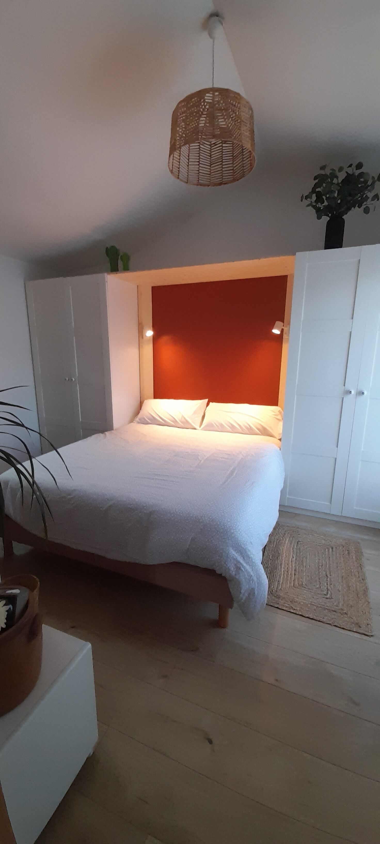 3 bedrooms, iron/ironing board, free WiFi