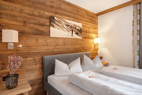 1 bedroom, free WiFi, bed sheets