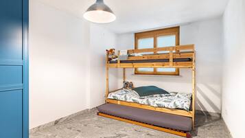 2 chambres, fer et planche Ă repasser, Wi-Fi gratuit, draps fournis