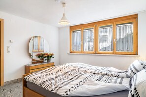 2 habitaciones, tabla de planchar con plancha y wifi gratis 